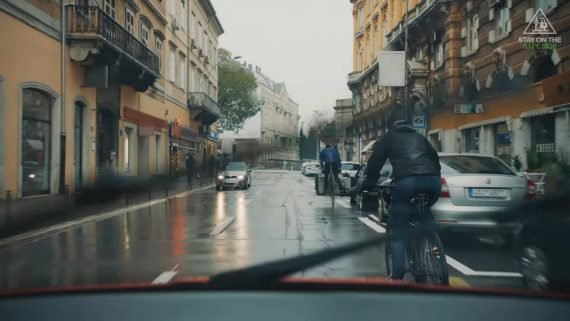 Peligros de la bicicleta en la ciudad elige quedarte del lado seguro